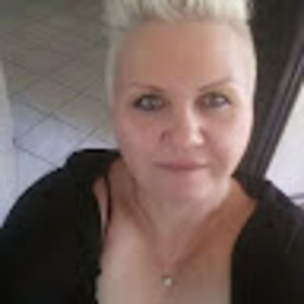 Meet your Posher, Angie